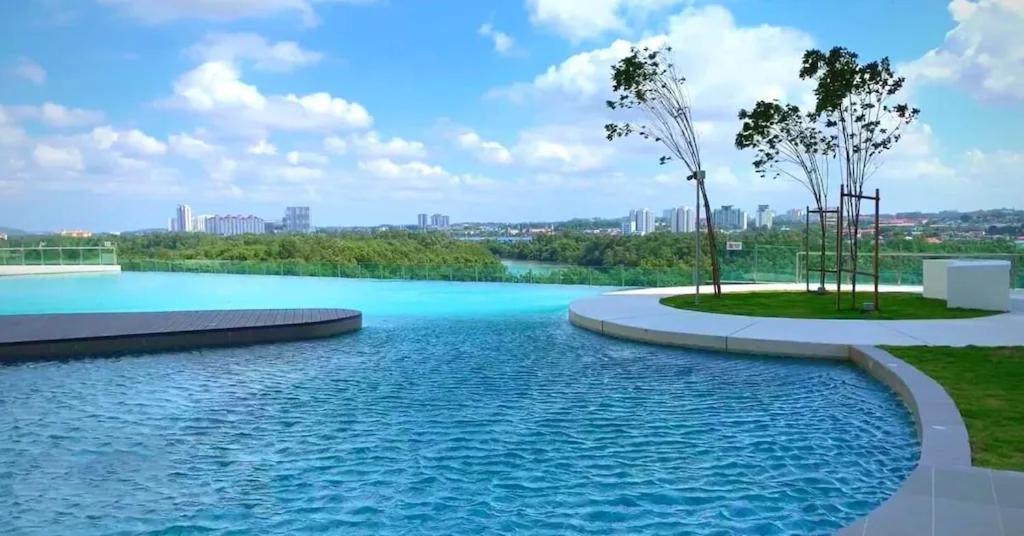 Homenest Jb City Poolview Suite By Cozy Home Johor Bahru Buitenkant foto