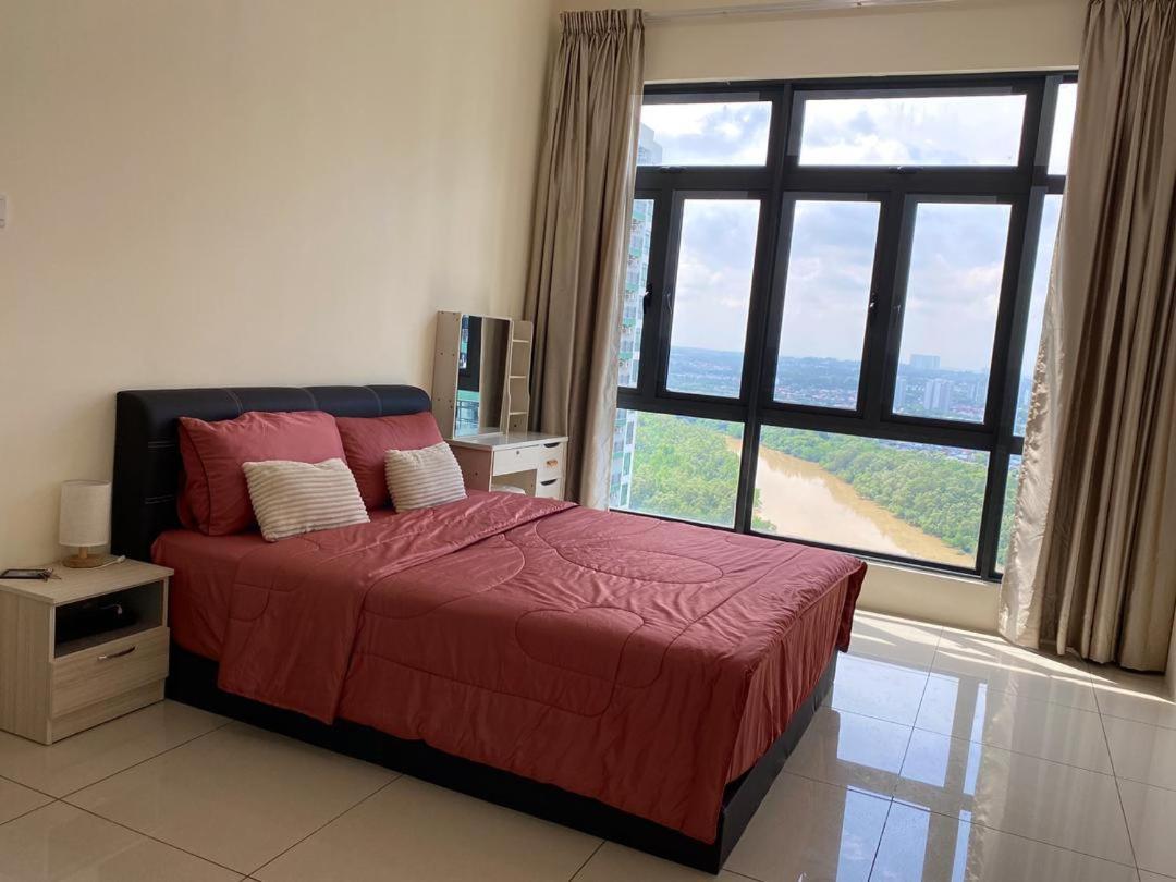 Homenest Jb City Poolview Suite By Cozy Home Johor Bahru Buitenkant foto